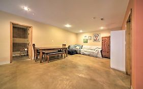 Peaceful Custom Carbondale Home With Pool, Near Siu!